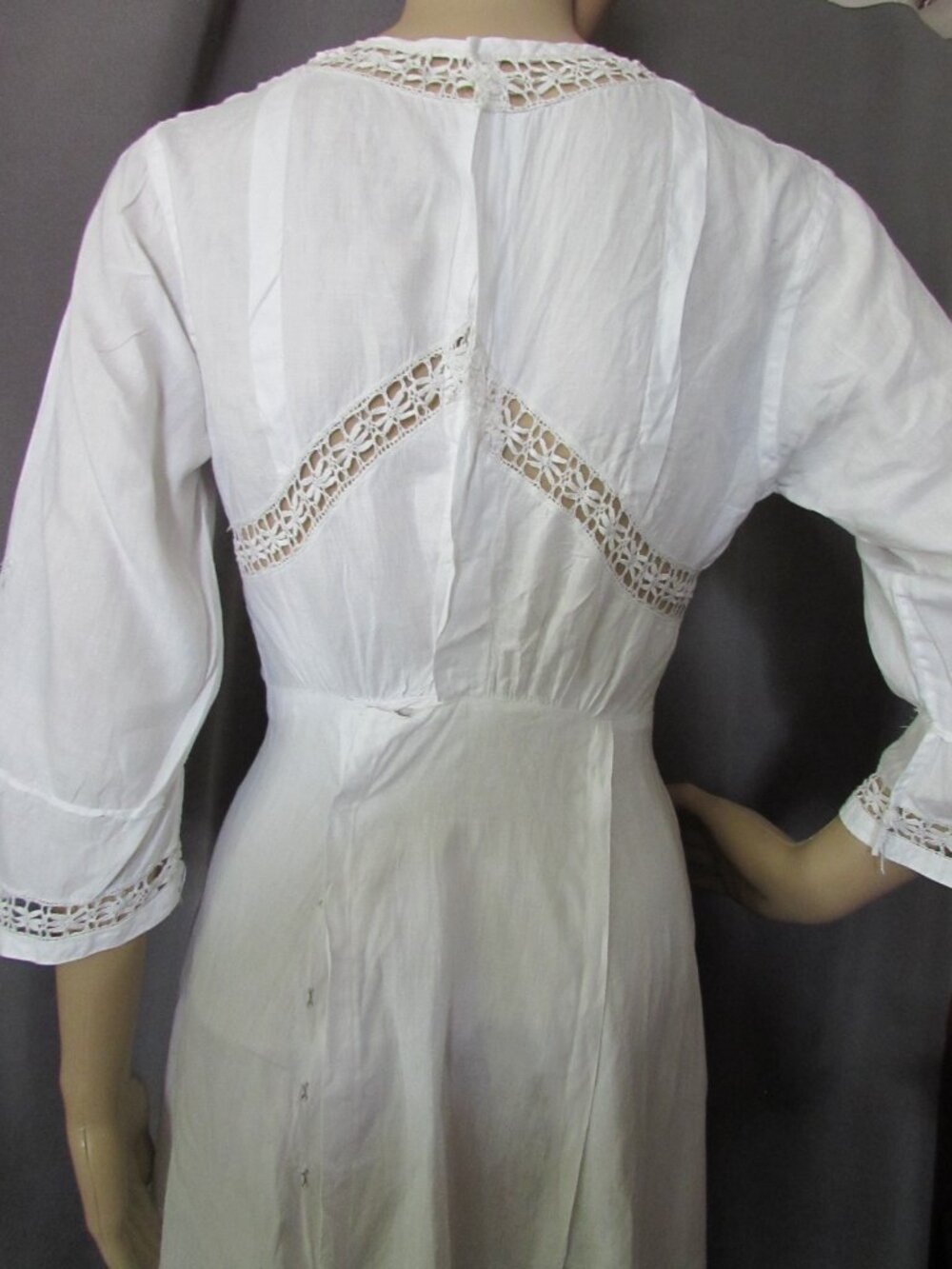 Edwardian Era White Cotton Day Dress - Picture 6 of 11